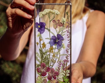 Pressed flower art in stained glass frame, sunkatcher, botanical dried pressed flower frame, hanging wall art, pressed flower frame