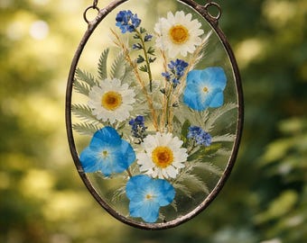 Wildflowers in a handmade pressed flower frame – botanical wall decor and unique nature-inspired gift