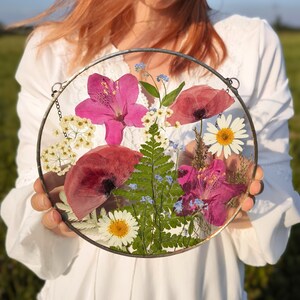 Suncatcher, botanical dried pressed flower frame, hanging wall art, pressed flower art, pressed flower frame