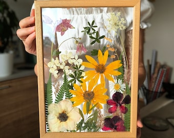 Pressed Flower Frame: Real Dried Flowers in Wooden Frame