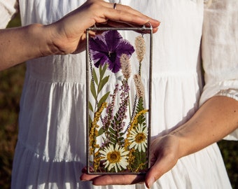 Stained glass frame, suncatcher, botanical dried pressed flower frame, pressed flower art, pressed flower frame, original and unique gift