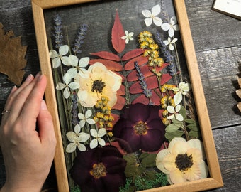Pressed Flower Frame: Real Dried Flowers in Wood Frame