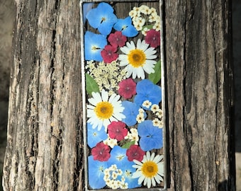 Pressed Flower Suncatcher: Stained Glass Frame, Botanical Wall Art