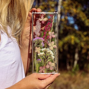 Sunkatcher, botanical dried pressed flower frame, hanging wall art, pressed flower art, pressed flower frame