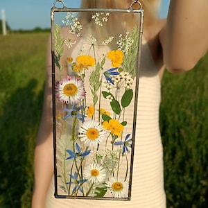 Suncatcher, botanical dried pressed flower frame, hanging wall art, pressed flower art, pressed flower frame