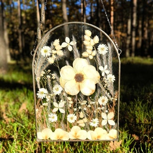 Large pressed flower art in stained glass frame, original pressed flower artwork, real wildflower in frame, original and unique gift