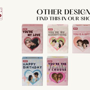 Pode incluir: Uma cole&ccedil;&atilde;o de caixas de presente personalizadas com recortes de fotos em forma de cora&ccedil;&atilde;o. As caixas apresentam frases como "You're My Love", "You're My Everything" e "Happy Birthday". O texto "Other Designs, Find This In Our Shop" tamb&eacute;m &eacute; vis&iacute;vel.