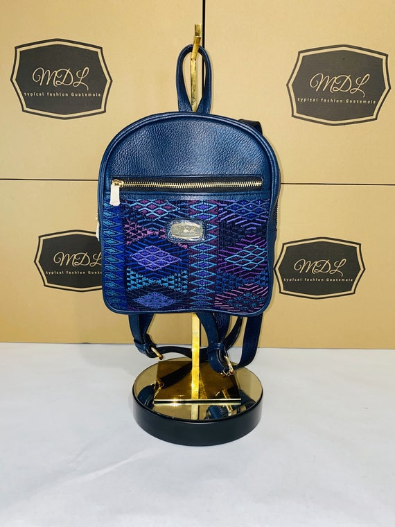 dva mini backpack Limited Edition Overwatch D.Va Pop & Bag Bundle | Officially Licensed | Vegan Leather I play to win i.etsystatic.com/20553713/r/il/af2eaa/2635785992/i... Jeune Premier Color:Black/Black/Metallic Silver