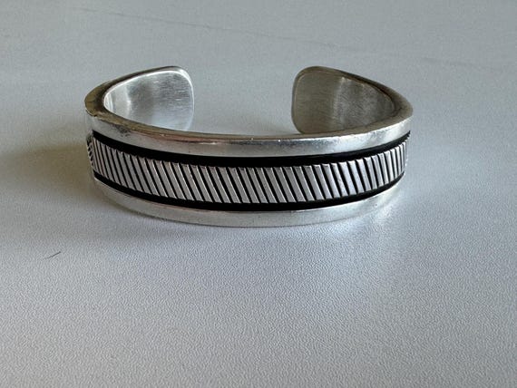 Amazing Vintage Native American Navajo Thick Hand Wrought Bruce Morgan Sterling Silver Bracelet Amazing Vintage Native American Navajo Thick Hand Wrought Bruce Morgan Sterling Silver Bracelet