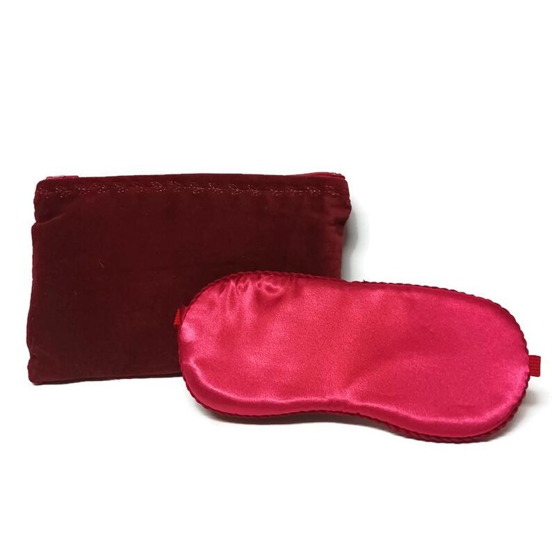 Sleep Eye Mask with its storage bag.