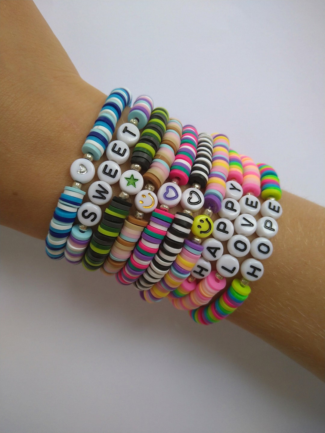 8 Cute Ideas For Your Friendship Bracelets - Society19  Beaded bracelets  diy, Pony bead bracelets, Bff bracelets