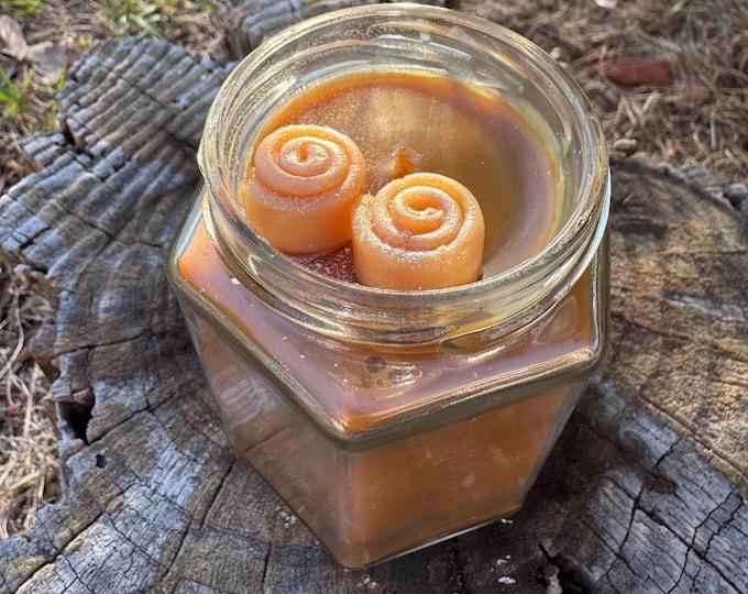 Featured listing image: Cinnabuns Candle