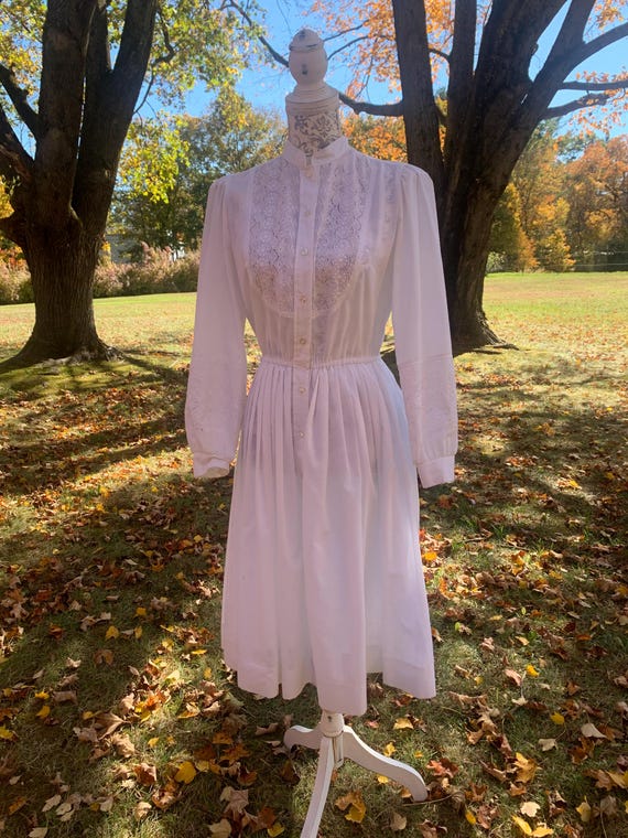 Johnny Appleseed 1950s White Dress