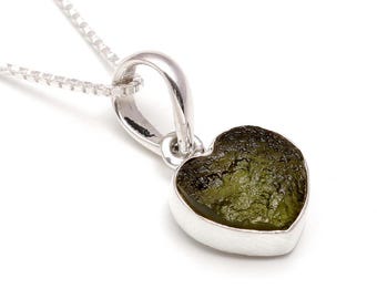 Pendentif cœur en moldavite tchèque, argent sterling 925, collier bohème minimaliste
