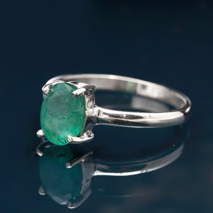 Natural Green Emerald Oval Shape Ring, 925 Sterling Silver Minimalist Jewelry, Vintage Ring, Delicate Ring, Chunky Ring, Birthday Gift