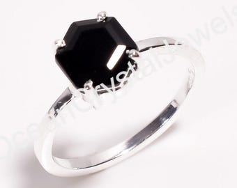 Handgjord sterlingsilverring med hexagon i svart onyx, fina smycken