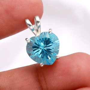 Colgante de topacio azul cielo natural en forma de corazón, joyería artesanal de plata de ley 925, colgante vintage, collar elegante, regalo de cumpleaños para pareja.
