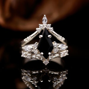 Natuurlijke zwarte onyx vliegerring, 925 sterlingzilveren handgemaakte sieraden, kroonontwerperring, minimalistische ring, zwarte stenen ring, verjaardagscadeau