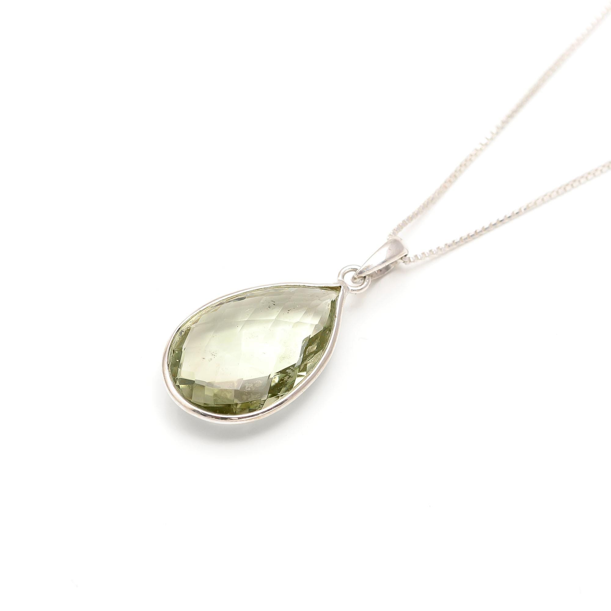 Pendentif Ancien Fait Main En Forme De Poire/Croix - Pierre : Améthyste Verte (Création Lab) - Monture Argenté - Occasion Neuf Sans Emballage