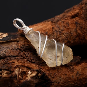 Natural Libyan Desert Glass Silver Pendant, 925 Sterling Silver Vintage Jewelry, Gold Tektite Jewelry, Raw Crystal Pendant, Anniversary Gift