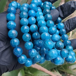 Blue Apatite Crystal bead stretch bracelet. 1pc