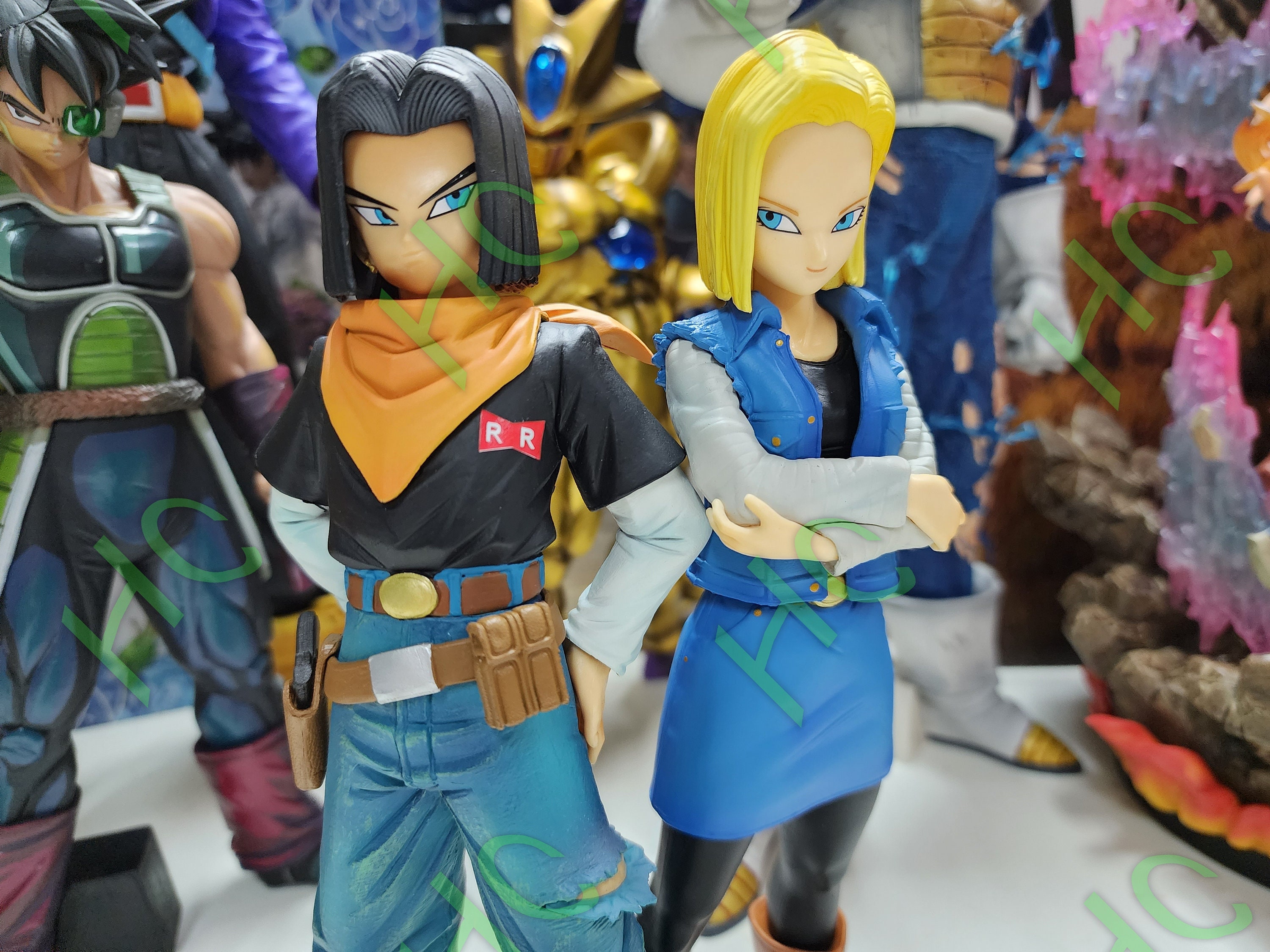 Figuras de acción de Dragon Ball Z para niños, modelo de colección de  juguetes de PVC, regalos de Navidad, Android 17, 18, 24CM