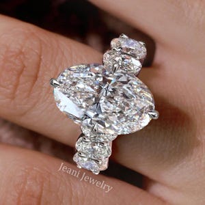 8,5 CT ovaal geslepen Moissaniet verlovingsring 14K witgoud verborgen Halo Solitaire Eternity grote stenen ring verjaardagscadeau voor haar