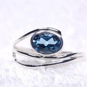 genuine blue topaz ring, pearl blue topaz ring, blue topaz stack ring, cocktail ring blue topaz, simple blue topaz ring, dainty blue ring