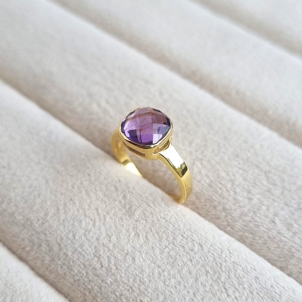 14K gold ring set with 4 CT Natural AAA grade Amethyst, Cushion Cut, Handmade 14K Solid Gold, Alternative engagement ring, February gem