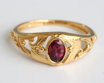 Vintage 14K gold ring set with Natural AAA grade Rhodolite Garnet, Oval Stone Ring, minimalist Ring, Purple Stone Ring, Solid Gold Ring