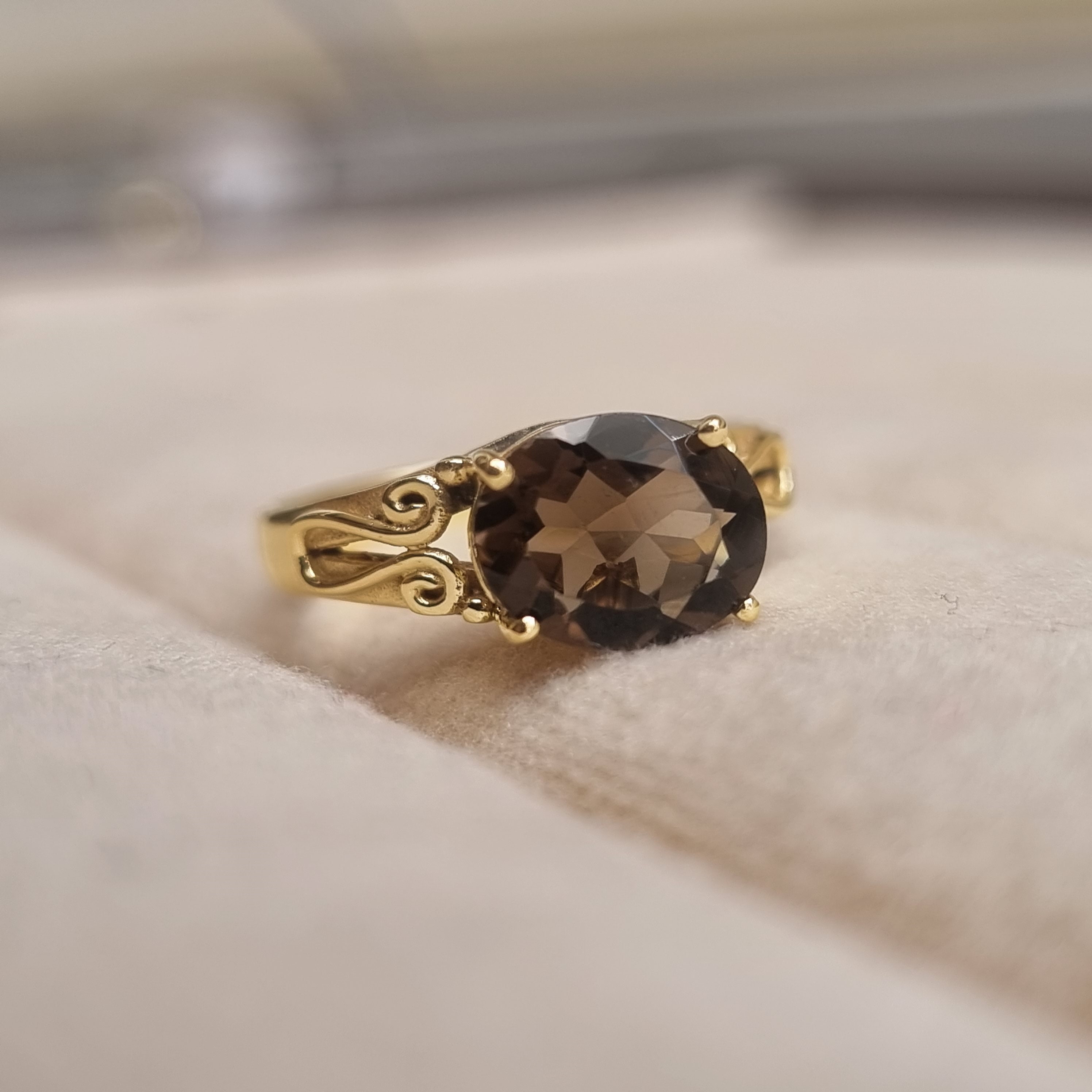14K gold ring set with natural Smoky quartz, Handmade 14K Solid Gold vintage ring, november birthstone ring, Gold cocktail ring for her