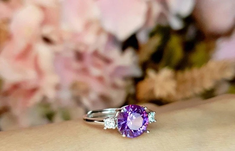 2 CT Round Cut Alexandrite Solitaire Ring, Engagement Ring, Wedding Ring, Solid Silver Color Changing Gemstone shops Ring for Women's