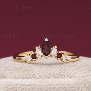 Marquise granat vigselring, guld moissanit stapelring, röd sten löfte ring, läckra minimalistiska brudsmycken