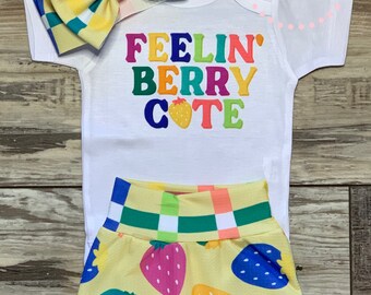 Feelin' Berry Cute Baby Outfit / Strawberry Funny Baby Clothes / Baby and Toddler Complete Set Outfit / Baby Biker Shorts