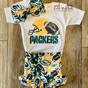 Packers Football Baby or Toddler Set / Baby Ruffled Bummies Biker Shorts / Packers Football Outfit