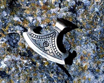Colgante de hacha de Perún | Amuleto vikingo eslavo de bronce, joyería nórdica de la Rus de Kiev - Recreación histórica, regalo para él