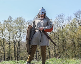 Casco vikingo Yarm | Casco de acero con gafas, cota de malla y rejilla, Danelaw - Listo para la batalla, HMB y LARP