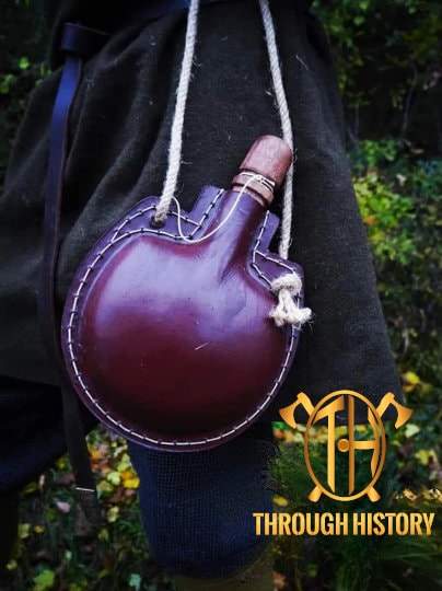 Leather Pouch Dublin | Eco-Friendly & Unique Design - Perfect Gift for Adventurers