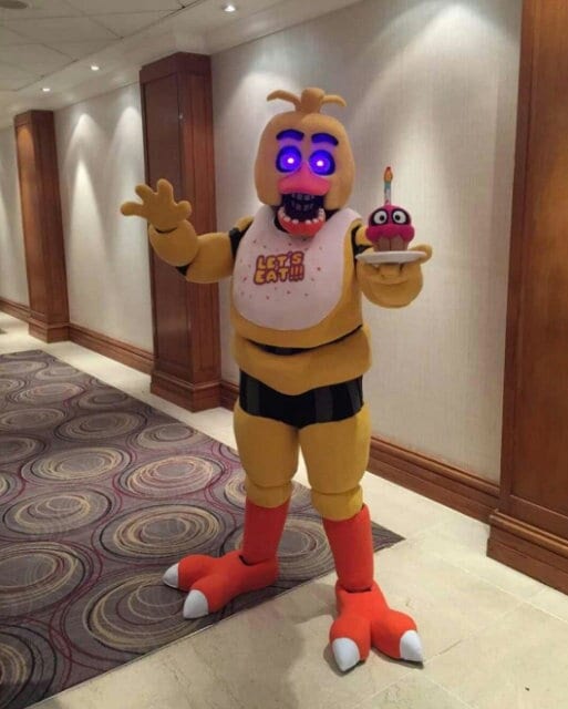3D file FIVE NIGHTS AT FREDDY'S Chica Toy FILES FOR COSPLAY OR ANIMATRONICS  🎃・3D printable model to download・Cults