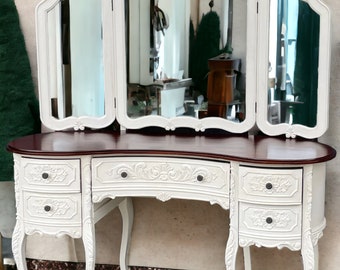 French Kidney Triple Mirror Vanity Makeup Table White