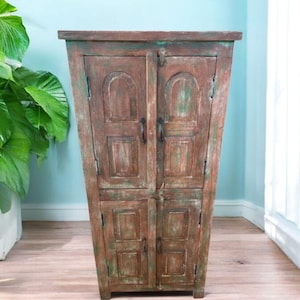 Primitive Blind Door Cabinet Farmhouse Kitchen Dining Room Linen Tall Coastal Large Storage Pantry Hand Carved Natural Distress New England