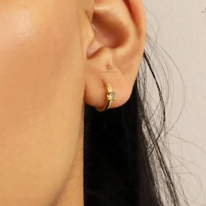 Orecchini a cerchio con goccia di peridoto, orecchini per tutti i giorni, orecchini pendenti, orecchini in oro, orecchini in argento, orecchini minimalisti, regalo di compleanno