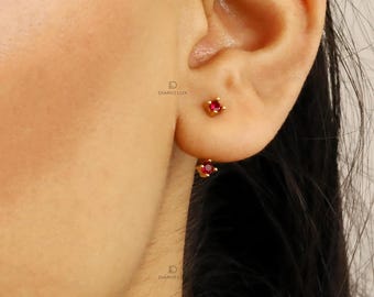 Ruby Ear Jacket-oorbellen: 18G vergulde sterlingzilveren loboorbellen