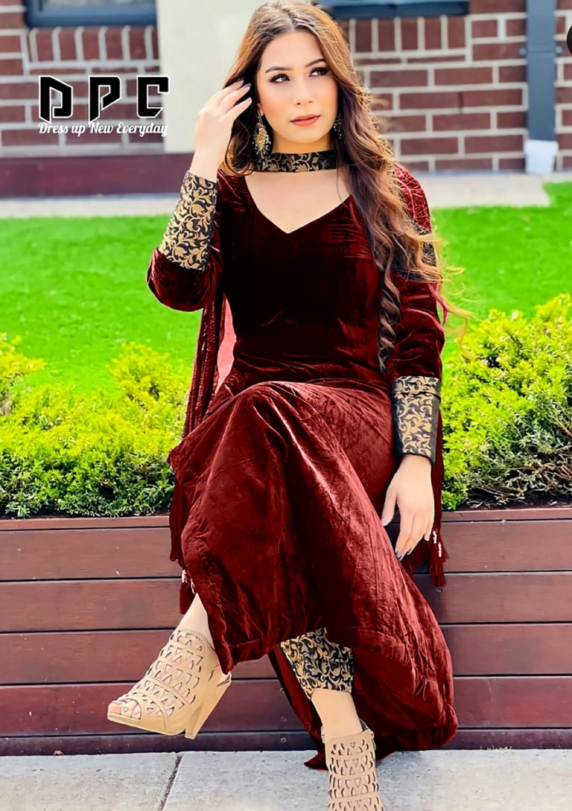 Embroidered Velvet Straight Kurta Set in Black : TVE1170