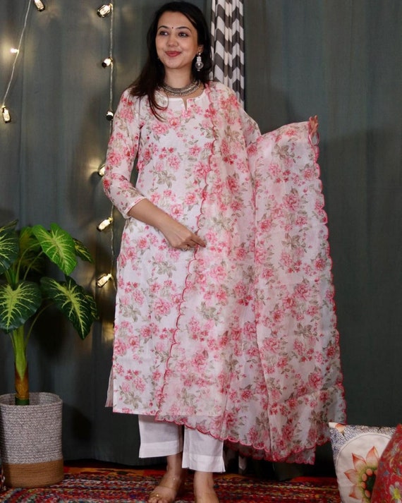 Buy Pink Embriodered Chanderi Silk Kurta with Palazzo- Set of 2 |  CM-DO-10/Set/CHAM8 | The loom