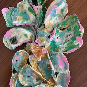Oyster shell pineapple
