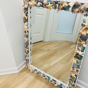 Shell frame mirror, hanging; 28x36