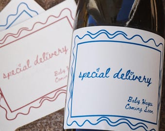 Etiqueta personalizada para botella de vino con diseño de sello. Idea de regalo para anunciar la llegada del bebé. Pegatina personalizada para baby shower. Decoración minimalista.