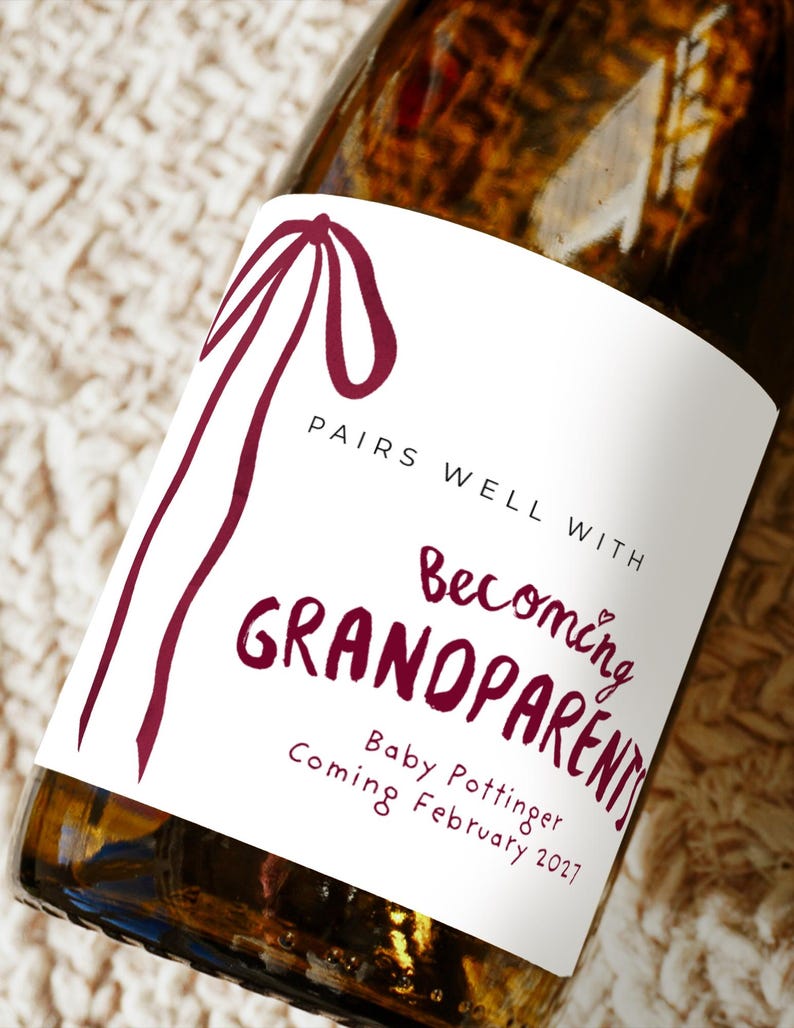 Etiqueta de vino personalizada para anuncio de bebé Diseño de lazo coqueto personalizado Anuncio de embarazo Etiqueta adhesiva de champán para caja de regalo de abuelos imagen 1