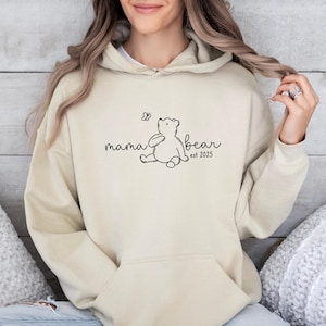 Mama Bear Hoodie, Custom Date Mum Jumper, Personalised Mama Top, New Mum Pullover, Mum To Be Jumper, Mothers Day Gift Top, EST 2025 Mum Top